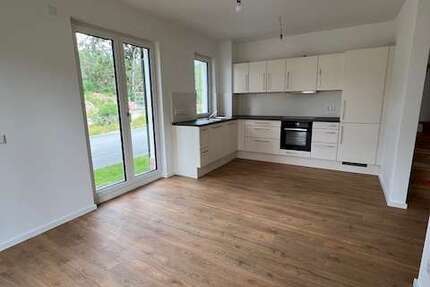 Haus zum Mieten in Beelitz 1.879 € 131.34 m²