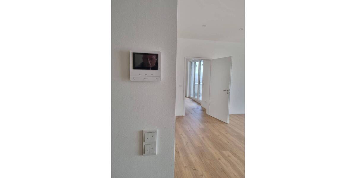 Etagenwohnung Neunkirchen Innenstadt - 3 Zimmer, 120 m&sup2;, 1.500&euro; | Angebot:26797852