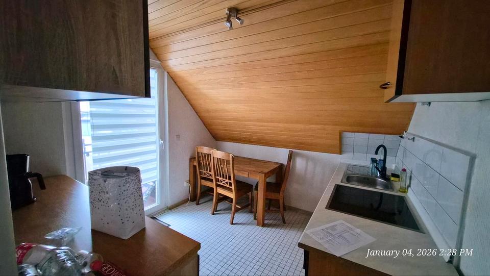 Dachgeschosswohnung zu Vermieten 4 zimmer