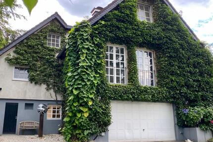 Einfamilienhaus mit 6 Zimmern, Kamin, Einbauküche, Sauna & Garage 6 zimmer