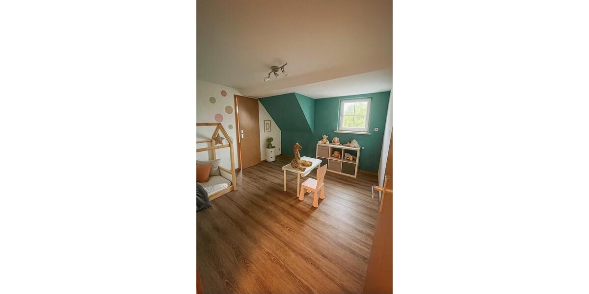 Dachgeschoßwohnung Jöhstadt - 4 Zimmer, 92 m&sup2;, 415&euro; | Angebot:23619217