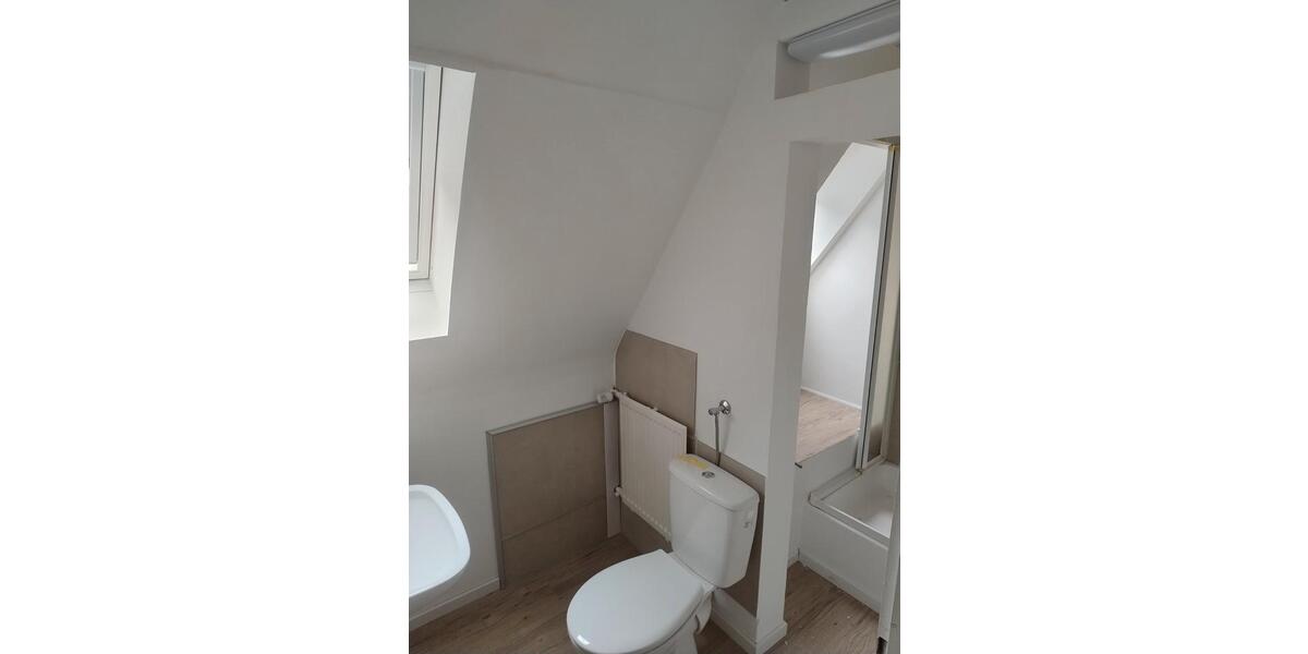 Einfamilienhaus Dettelbach - 7 Zimmer, 120 m&sup2;, 1.100&euro; | Angebot:26227861