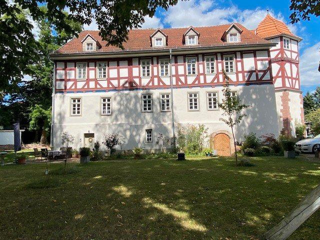 Hochparterre Rotenburg an der Fulda - 4.5 Zimmer, 130 m&sup2;, 1.100&euro; | Angebot:26632459