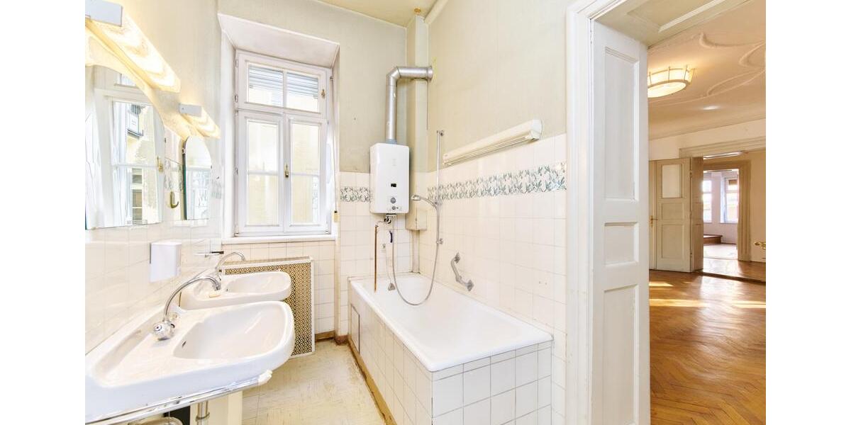 Erdgeschoßwohnung München Au-Haidhausen - 5 Zimmer, 200 m&sup2;, 5.000&euro; | Angebot:25080948