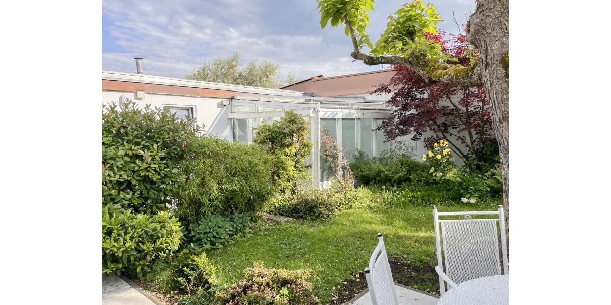 In Vorbereitung: Angenehm und freundlich möbliert mit großer Terrasse und Wintergarten für 3-12 Monate in Freiburg-West 2 zimmer