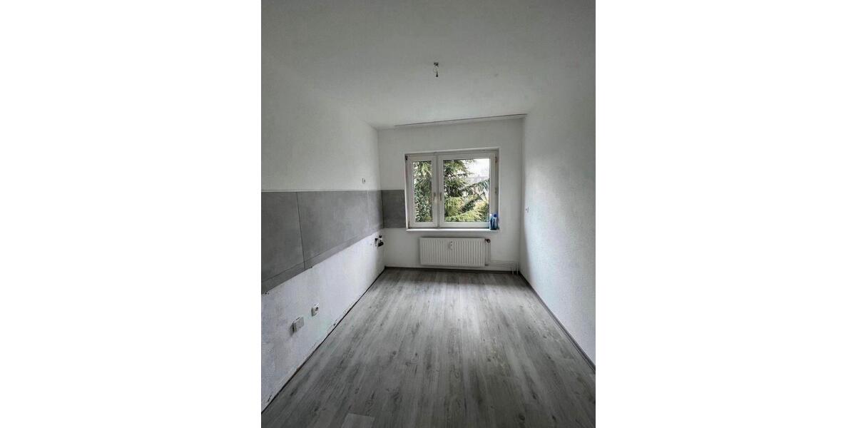 Dachgeschoßwohnung Duisburg Rheinhausen - 2.5 Zimmer, 56 m&sup2;, 750&euro; | Angebot:26692776