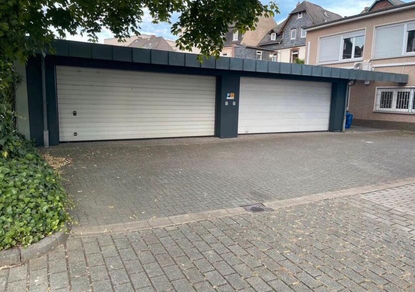 Doppelgarage + Carport in Innenstadt mit Strom & Schranken-Zugang