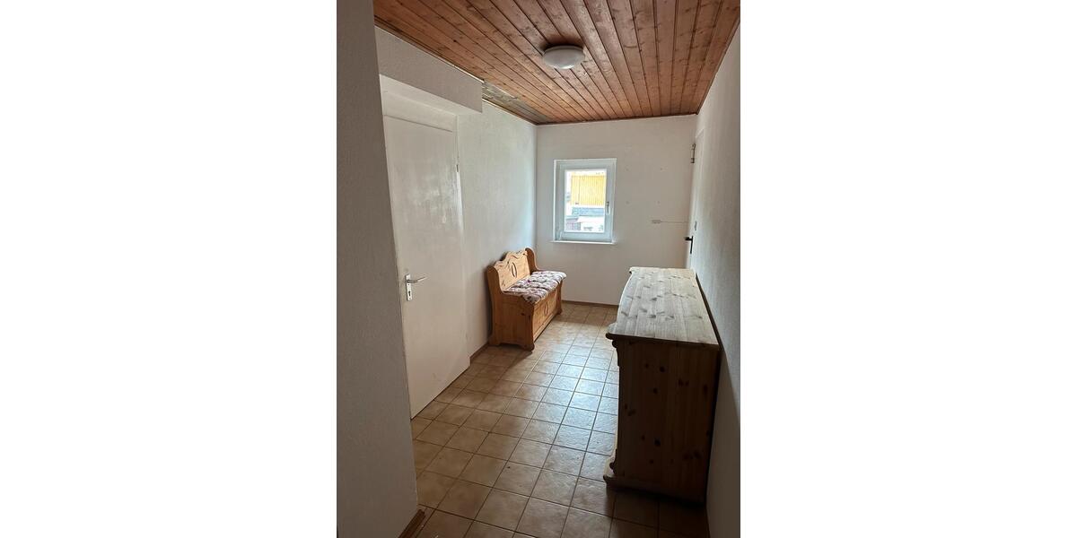 Dachgeschoßwohnung Kirchhundem - 6 Zimmer, 100 m&sup2;, 900&euro; | Angebot:26534191