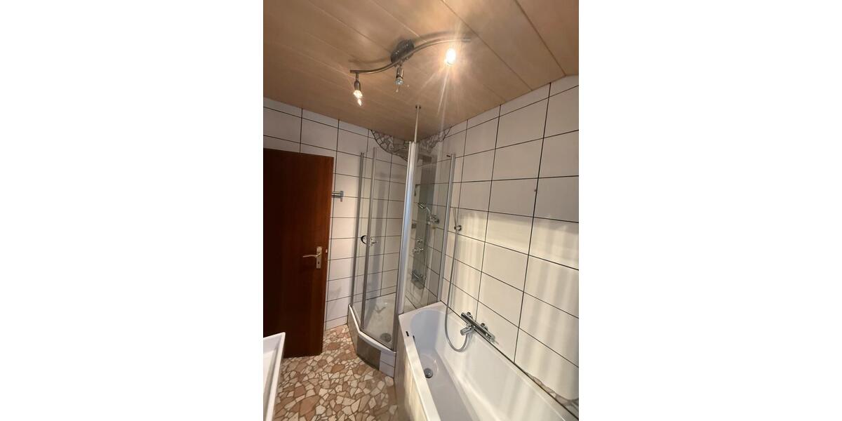 Dachgeschoßwohnung Unterreichenbach - 3 Zimmer, 90 m&sup2;, 1.050&euro; | Angebot:24625495