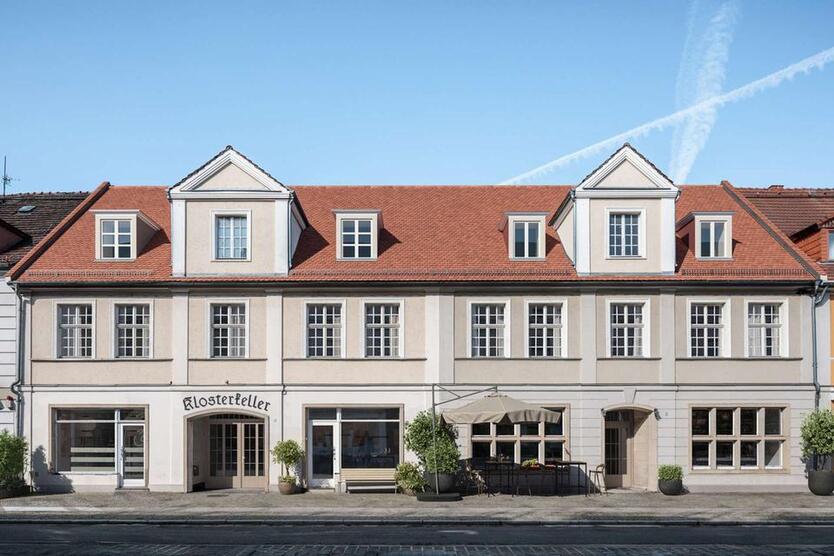Potsdam: Historischer Klosterkeller mit modernem Konzept