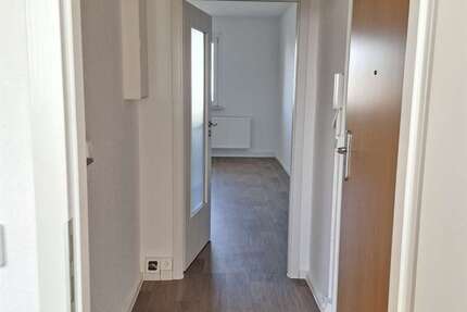 Wohnung Glauchau - 3 Zimmer, 55 m&sup2;, 365&euro; | Angebot:26994547