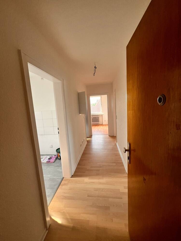 3 - Zi-Dachgeschoßwohnung in Berenbostel zentrale Lage