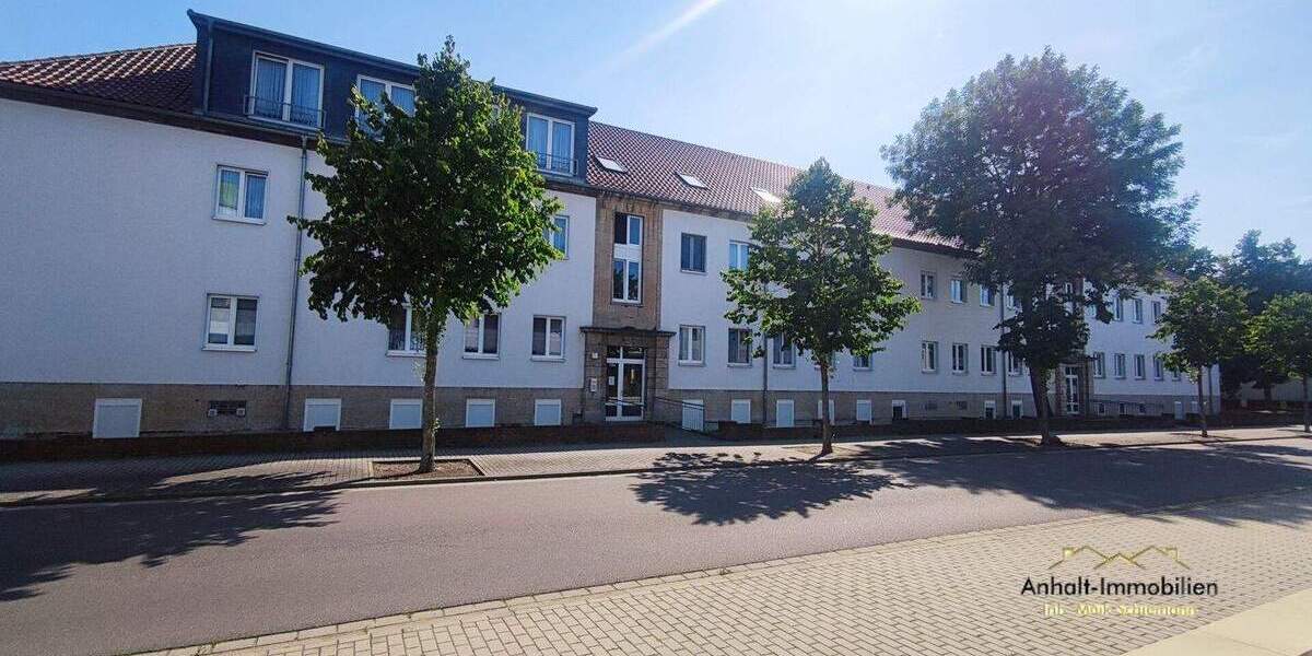 Etagenwohnung Bitterfeld Wolfen - 2 Zimmer, 65 m&sup2;, 455&euro; | Angebot:25704656