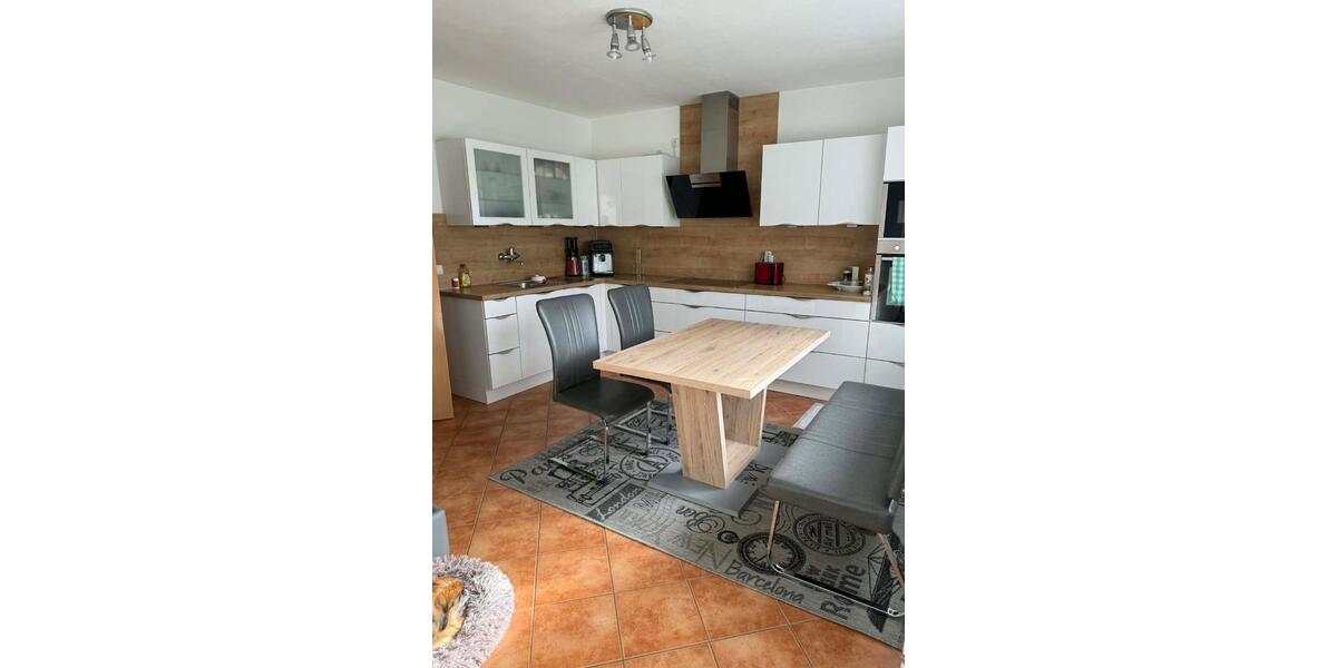 Erdgeschoßwohnung Hengersberg - 3 Zimmer, 90 m&sup2;, 680&euro; | Angebot:25460257