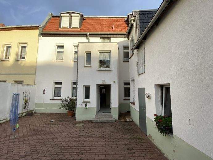Etagenwohnung Bernburg Bergstadt - 2 Zimmer, 45 m&sup2;, 350&euro; | Angebot:25666909