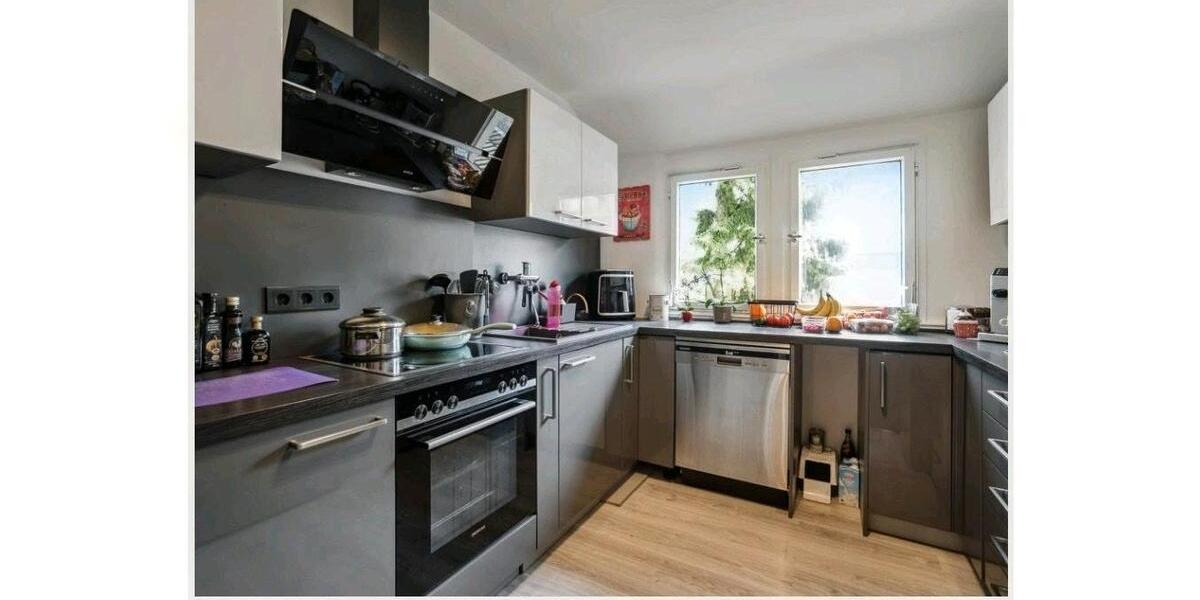 Etagenwohnung Remscheid Lüttringhausen - 6 Zimmer, 230 m&sup2;, 2.200&euro; | Angebot:26349072