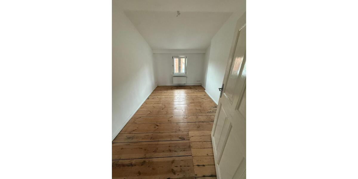 Dachgeschoßwohnung Strausberg - 3 Zimmer, 78 m&sup2;, 1.000&euro; | Angebot:25234196