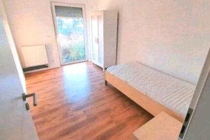 Wohnen auf Zeit Bad Friedrichshall - 1 Zimmer, 15 m&sup2;, 550&euro; | Angebot:25270622