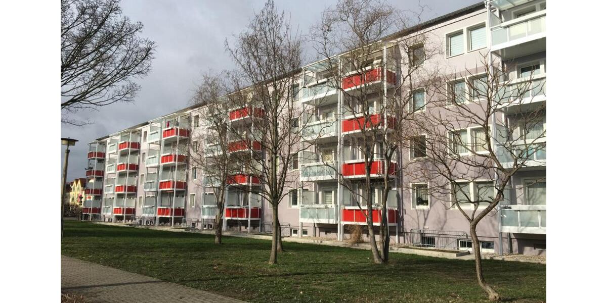 Etagenwohnung Bad Dürrenberg - 3 Zimmer, 61 m&sup2;, 390&euro; | Angebot:25255983