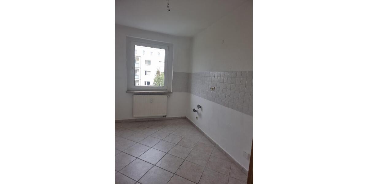 Schmucke Dreiraumwohnung mit Balkon in Weida! 3 zimmer