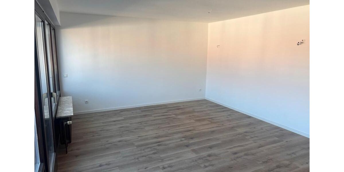 Etagenwohnung Hameln - 3 Zimmer, 82 m&sup2;, 890&euro; | Angebot:25049570