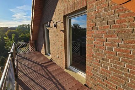 42m² (60m²) 2 Zimmer DG-Wohnung in Kalletal Kalldorf mit Balkon 2 zimmer