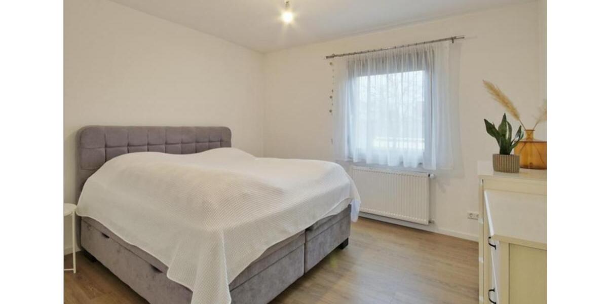 Stilvoll sanierte, vollmöblierte freistehende Stadtvilla+ Garten 8 zimmer