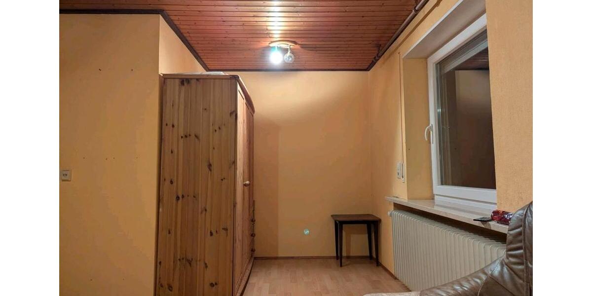 Dachgeschoßwohnung Kempten (Allgäu) Auf der Halde - 1 Zimmer, 37 m&sup2;, 320&euro; | Angebot:26286975