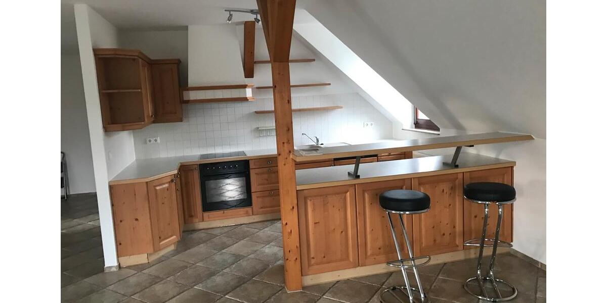 Dachgeschoßwohnung Stolpen - 2 Zimmer, 84 m&sup2;, 815&euro; | Angebot:24662578