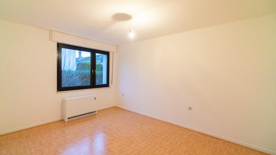 Erdgeschosswohnung mit Balkon und kleinem Gartenstück 3.5 zimmer