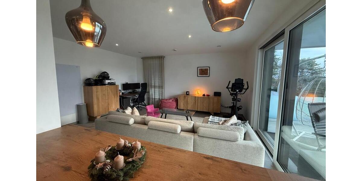 Etagenwohnung Viersen Hülsdonk - 3 Zimmer, 122 m&sup2;, 1.825&euro; | Angebot:24416622