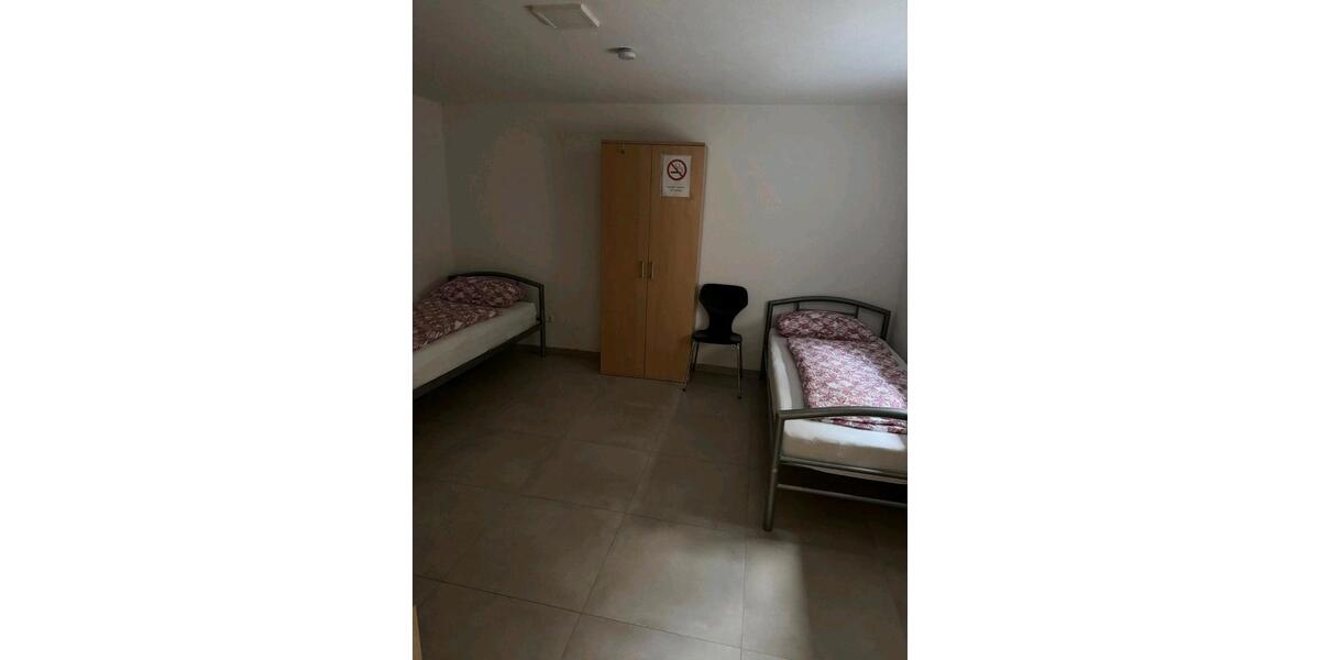 Erdgeschoßwohnung Rottenburg am Neckar - 20 Zimmer, 100 m&sup2;, 600&euro; | Angebot:25977705