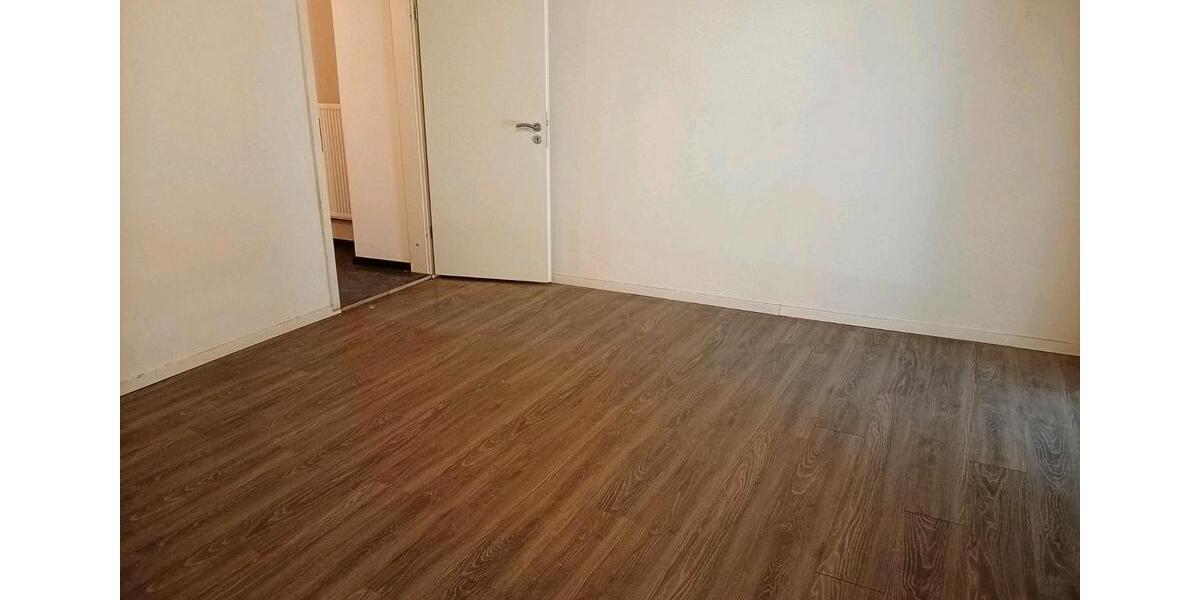 Erdgeschoßwohnung Pirmasens - 2 Zimmer, 64 m&sup2;, 650&euro; | Angebot:26602601