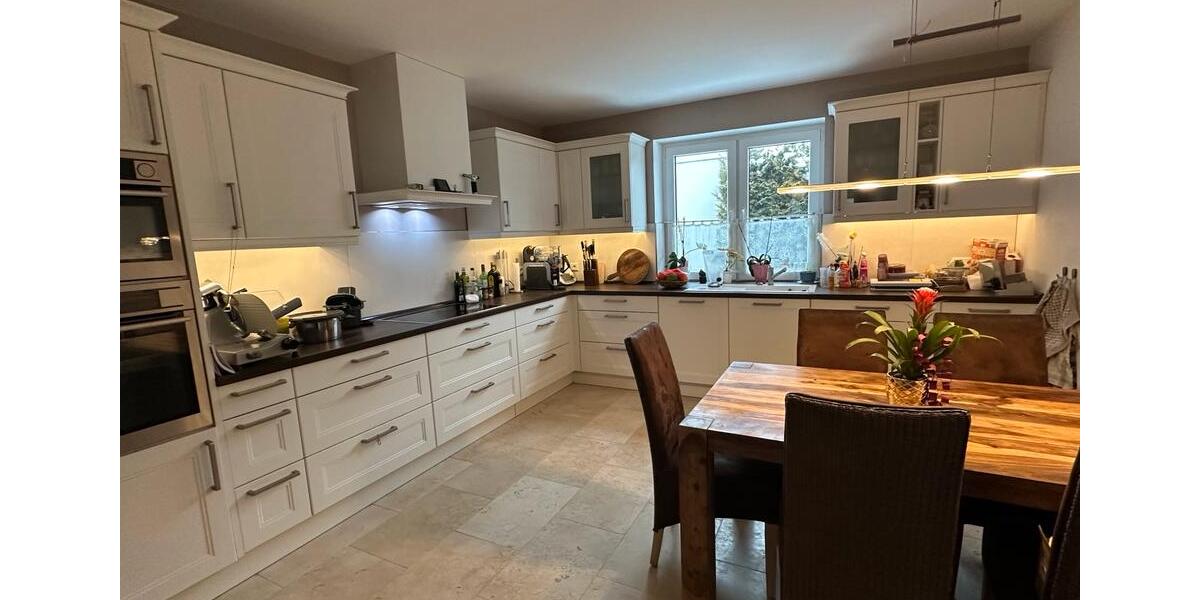 Einfamilienhaus Lehre - 3 Zimmer, 225 m&sup2;, 2.400&euro; | Angebot:25996872