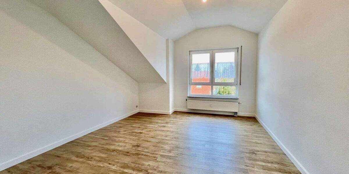 Etagenwohnung Offenbach Rumpenheim - 3 Zimmer, 106 m&sup2;, 1.325&euro; | Angebot:25864895