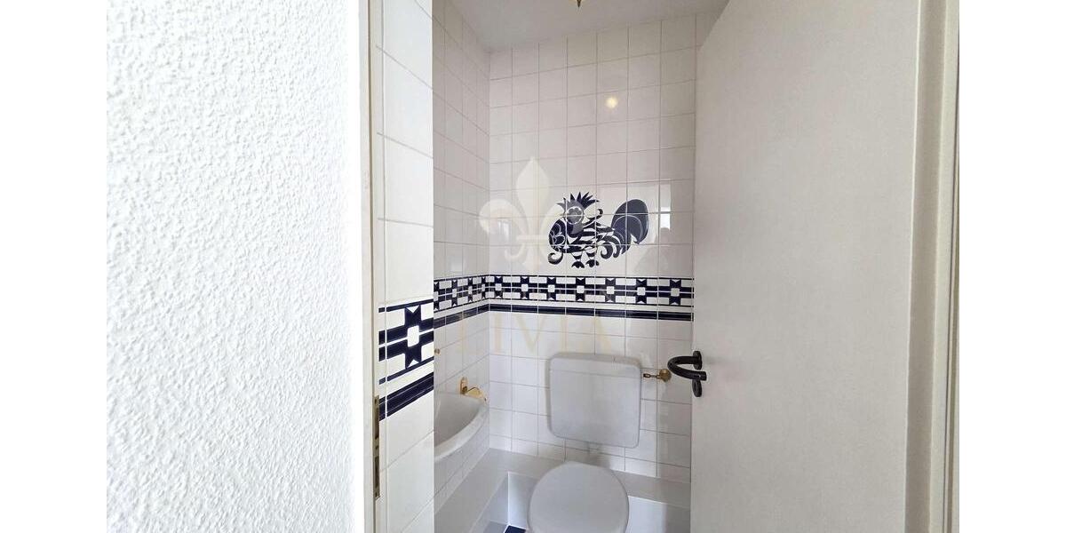 Etagenwohnung Saarbrücken Dudweiler - 5 Zimmer, 227 m&sup2;, 1.400&euro; | Angebot:25054278