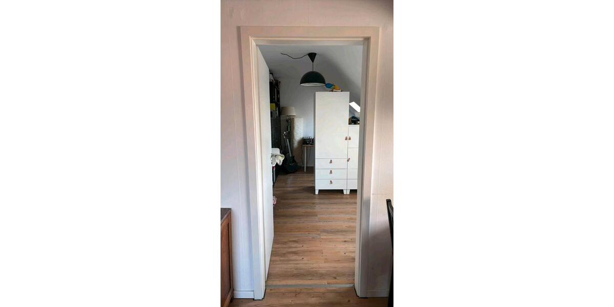 Dachgeschoßwohnung Kassel Kirchditmold - 3 Zimmer, 65 m&sup2;, 600&euro; | Angebot:26241373