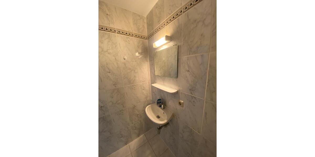 Schöne 65m2 Wohnung - Teiluntervermietung 2 zimmer