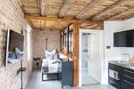 1-Zimmer Studio in Mömbris – unter historischer Spunddecke, voll ausgestattete Pantry-Küche, modernes Bad, Smart-TV, WLAN & Parkplatz 1 zimmer