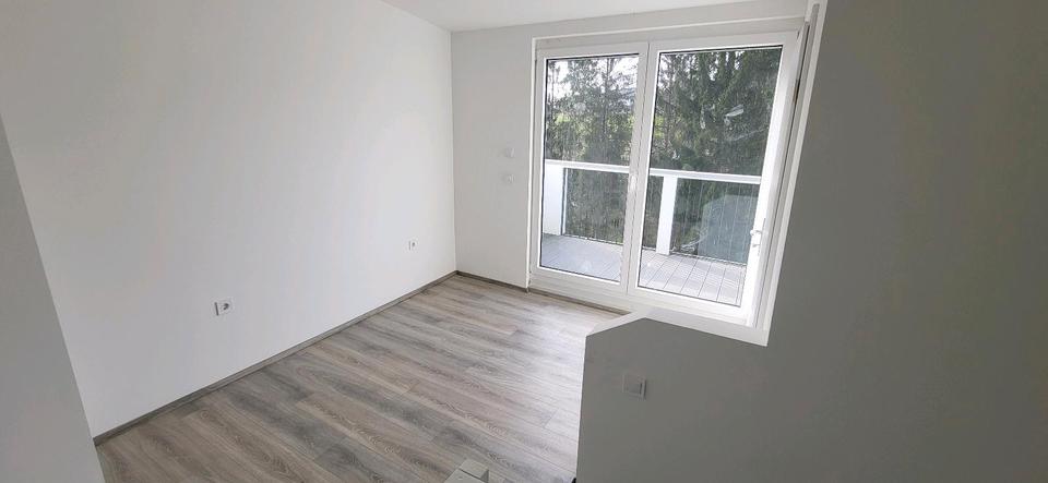 Etagenwohnung Engelskirchen - 4.5 Zimmer, 100 m&sup2;, 1.000&euro; | Angebot:26611643