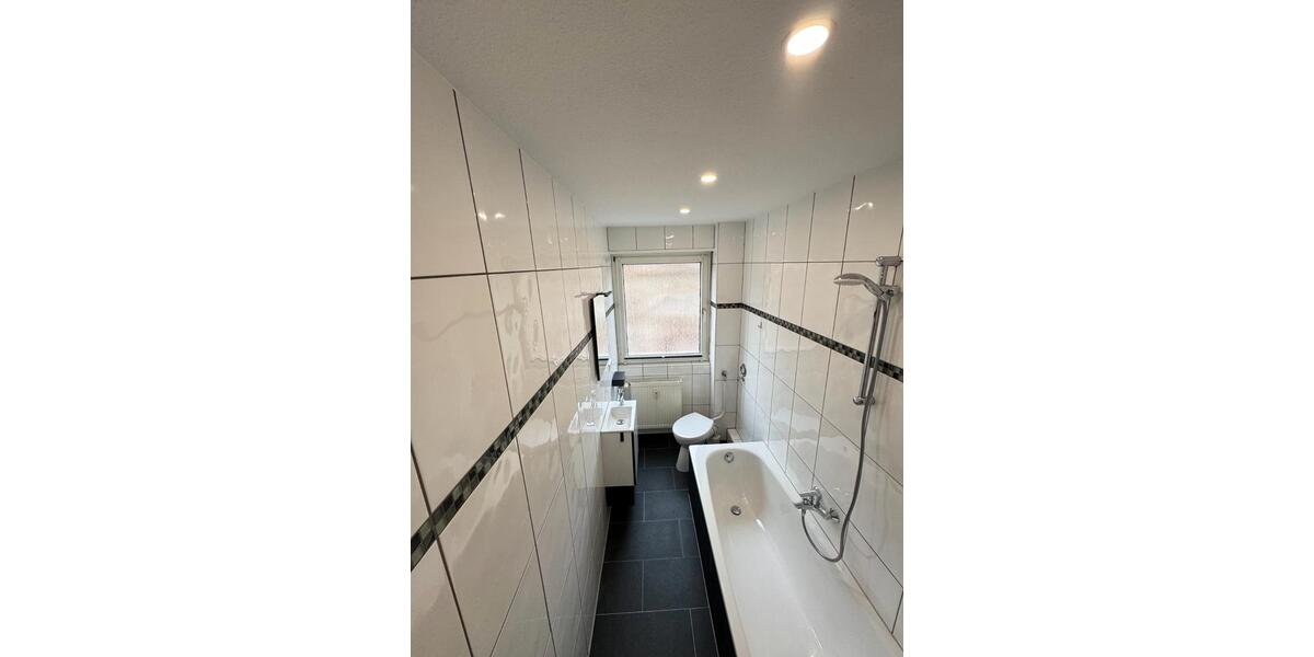 Etagenwohnung Mannheim Sandhofen - 5 Zimmer, 105 m&sup2;, 1.300&euro; | Angebot:26137220