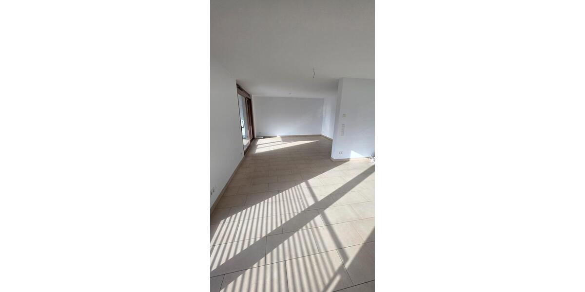 Etagenwohnung Stuttgart Stuttgart-Ost - 3 Zimmer, 126 m&sup2;, 2.000&euro; | Angebot:26619121