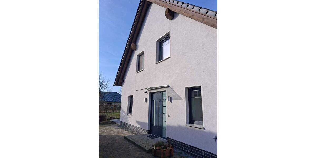 Einfamilienhaus Neuruppin - 5 Zimmer, 170 m&sup2;, 1.700&euro; | Angebot:25819994