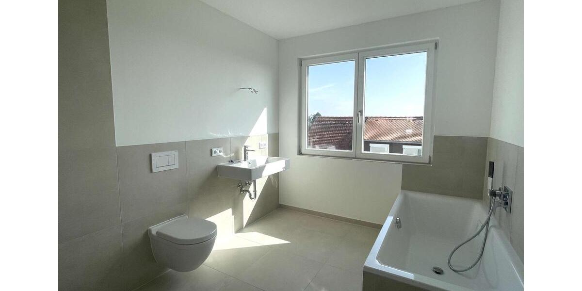 Dachgeschoßwohnung Frankfurt am Main Bergen-Enkheim - 3 Zimmer, 123 m&sup2;, 2.490&euro; | Angebot:25991775