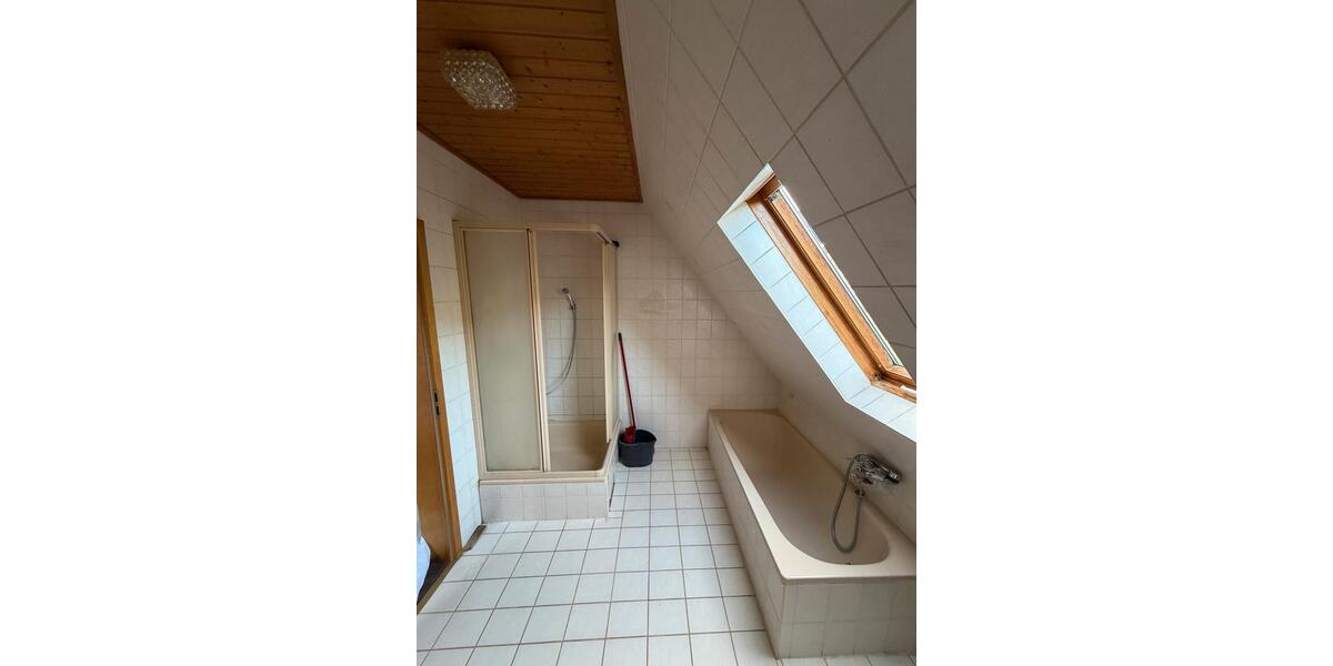 Wohnen auf Zeit Korbach - 4 Zimmer, 85 m&sup2;, 20&euro; | Angebot:22925996