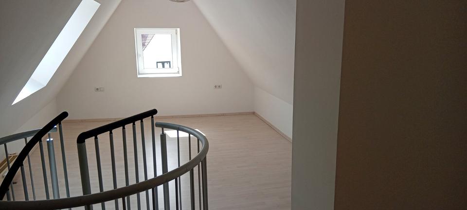 Dachgeschoßwohnung Monheim - 1.5 Zimmer, 51 m&sup2;, 520&euro; | Angebot:26648172