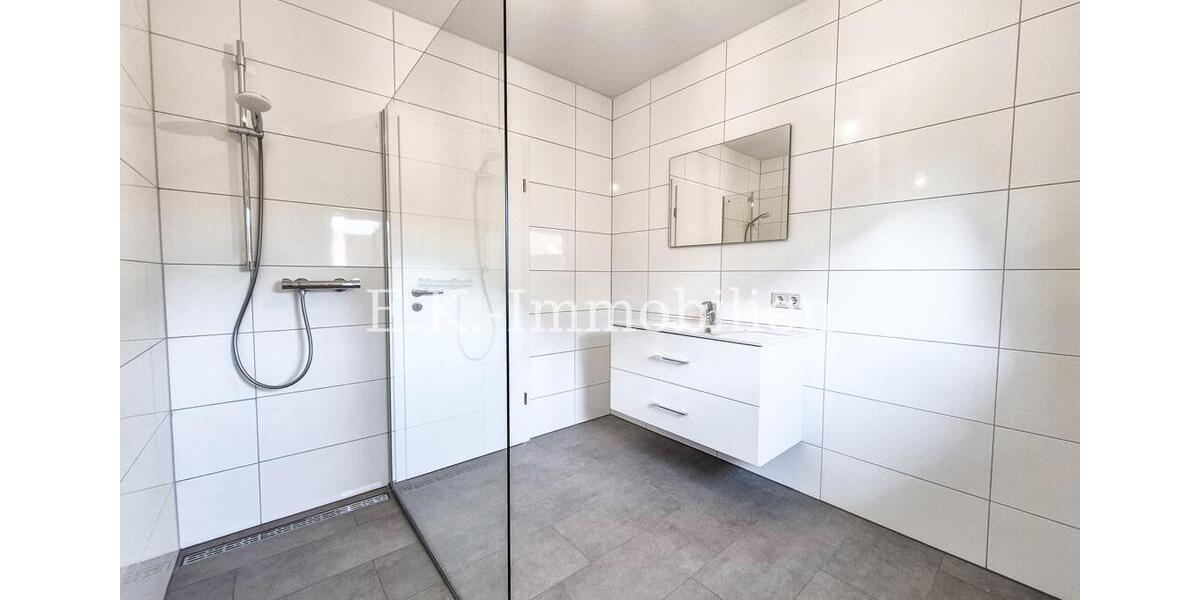 Erdgeschoßwohnung Rhauderfehn - 3 Zimmer, 110 m&sup2;, 880&euro; | Angebot:25803533