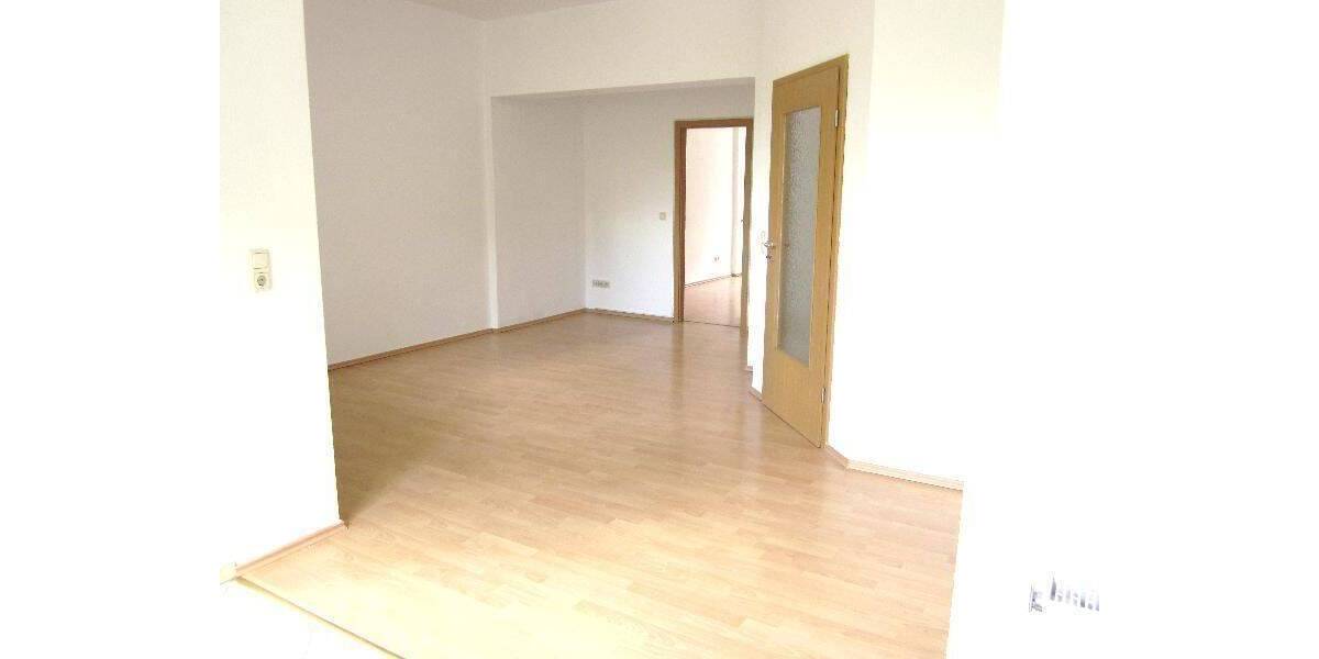 Etagenwohnung Plauen Stadtmitte - 2 Zimmer, 51 m&sup2;, 250&euro; | Angebot:26751074