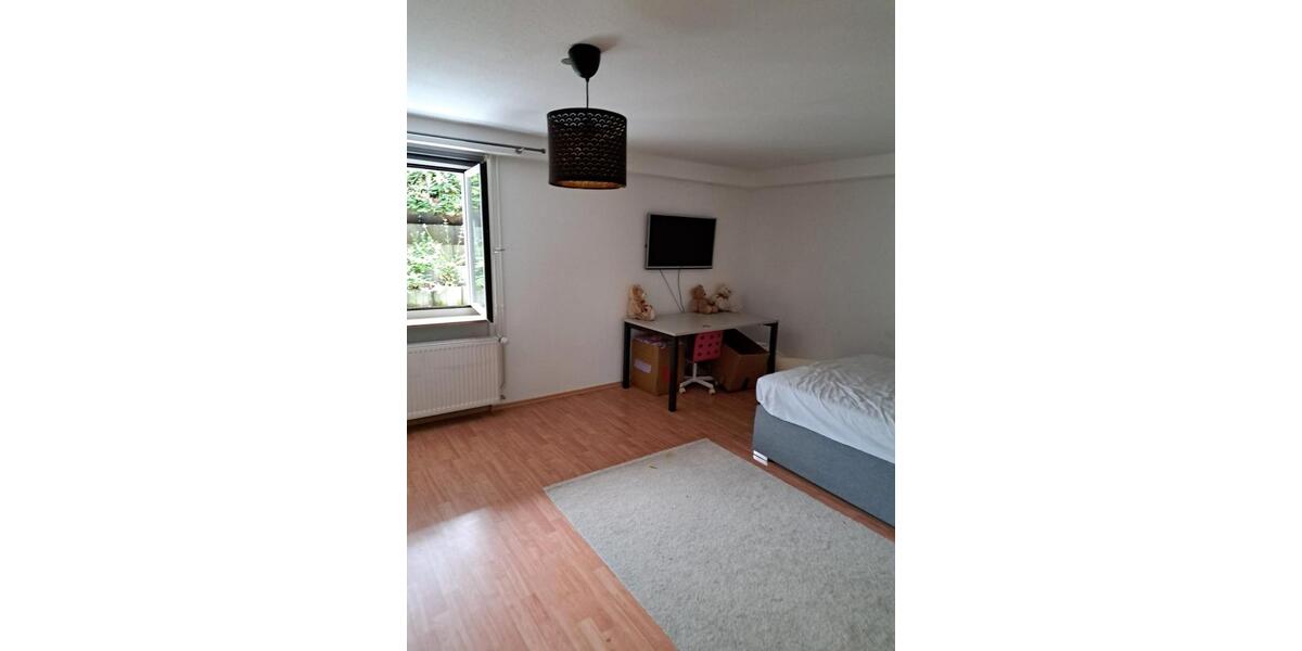 Reihenhaus Würzburg Lengfeld - 7 Zimmer, 146 m&sup2;, 2.200&euro; | Angebot:26471982