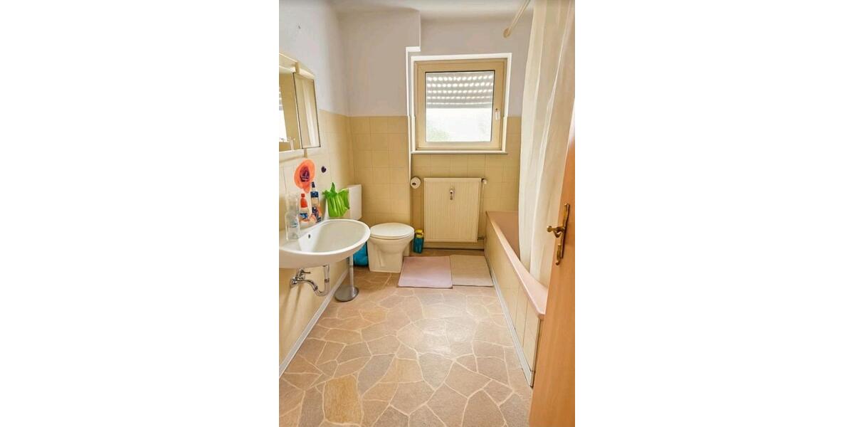 Etagenwohnung Hanau Lamboy - 3 Zimmer, 90 m&sup2;, 30&euro; | Angebot:26613274